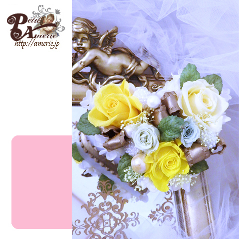 プリザーブドフラワー　ローズいっぱいのハートアレンジ